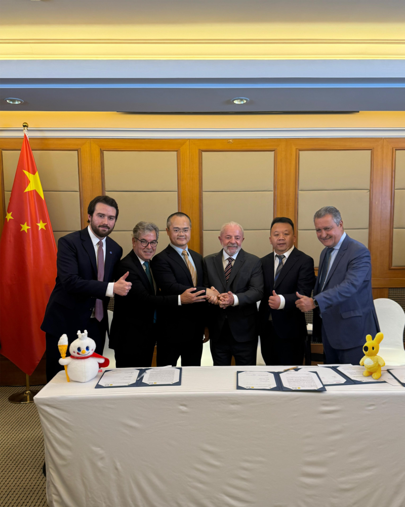 美团合照-800.png
