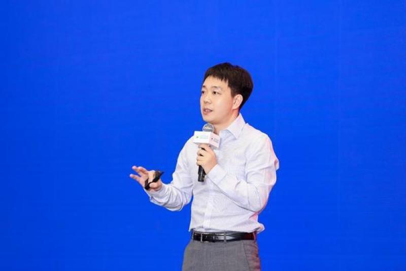 SE9oKVFCAy-800.jpg