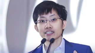 DeepSeek重磅升级，影响太大，冲上热搜