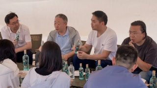 京东与洋河达成战略合作 刘强东出席沙漠越野聚会